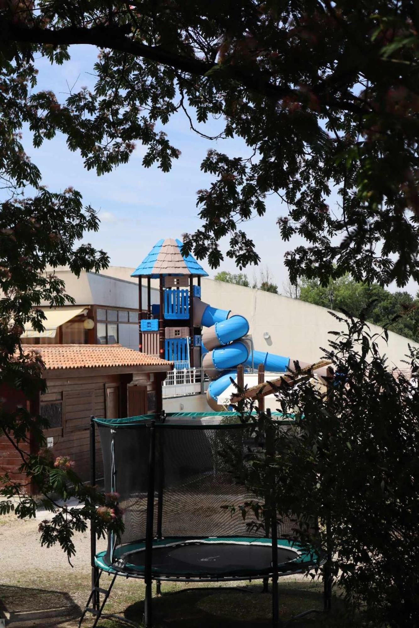 Campsite Les De Mouliere *